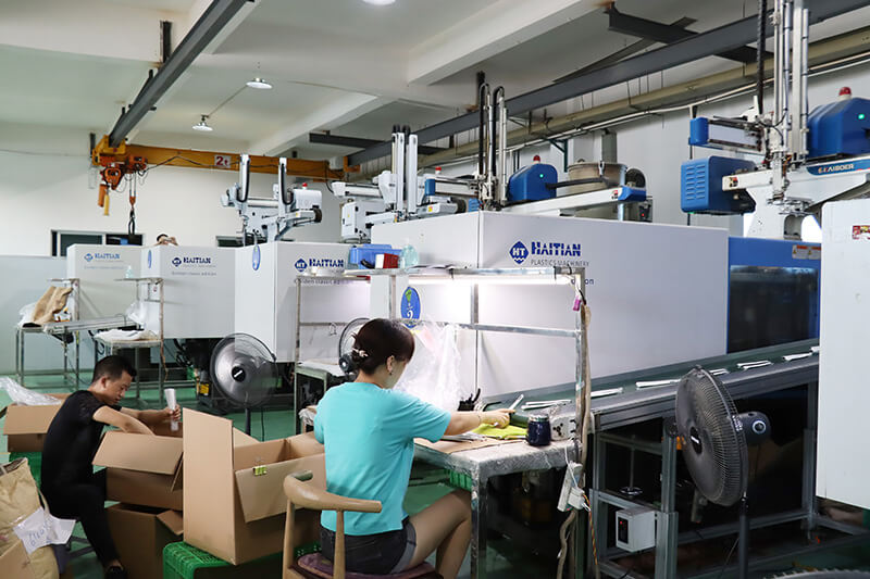 Worker  in injection molding area (3)